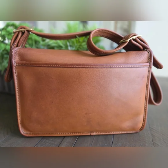 Vintage Coach Pocket Bag 9875-British Tan-Made In USA - Picture 10 of 15